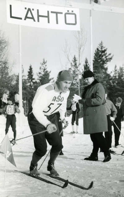 Veikko Hakulinen oli menestyksekkään Ilves-hiihdon keulakuva 50- ja 60-luvuilla.