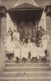Jämsän yhteiskoulun koululaisia vuonna 1920