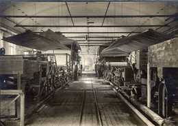 PK 1 papermaking machine of Hovilanhaara paper mill on the right and PK 2 on the left in the 1910s.