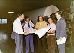 In May 1975 Kaipola was the first mill in the world to make 45 gsm lightweight printing paper totally without cellulose. From the left: Per-Erik Ohls, Ahti Syrjänen, Pertti Ruusu, Reima Kortelainen and Niilo Hakkarainen.