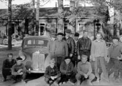 Auto-osaston ensimmäiset opiskelijat 1957