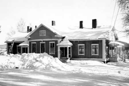 Vanha koulu talvella 1958