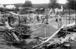 Rakennustyömaalla 1957